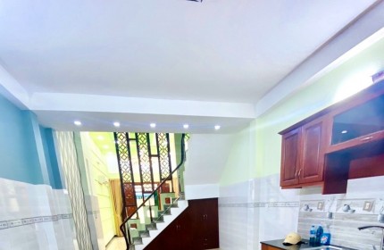 Bán nhà MT Trần Hưng Đạo 63m2 4 Tầng 8.2 tỷ